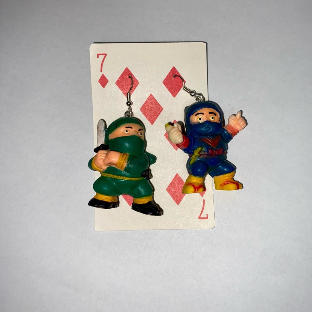 Vintage 80,s toy ninja earrings - Picture 2 of 7
